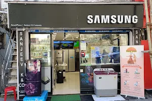 Sanjeev K & Company- Samsung smart plaza image