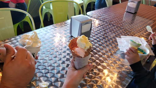 Ice Cream Shop «Jiffy Treat Homemade Ice Cream», reviews and photos, 223 S Pete Ellis Dr # 3A, Bloomington, IN 47408, USA