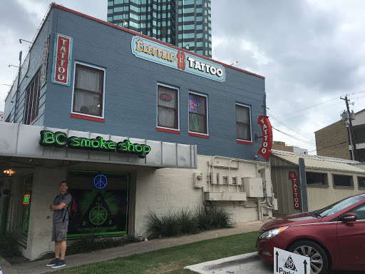 BC Smoke Shop Austin, 2001 Guadalupe St, Austin, TX 78705, USA, 