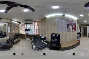 Midas Touch Unisex Salon | Bridal Makeup Artist in Rudrapur | Best Salon in Rudrapur image