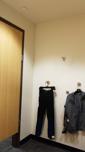 Camping Store «REI», reviews and photos, 49 Fitzgerald Street, Yonkers, NY 10710, USA