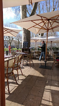 Atmosphère du Restaurant français Brasserie a 4 Temps à Carcassonne - n°16