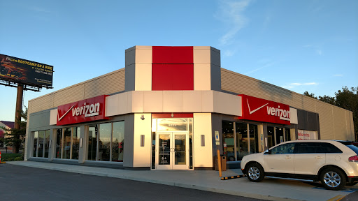 Cell Phone Store «Verizon», reviews and photos, 4926 Dressler Rd NW, Canton, OH 44718, USA