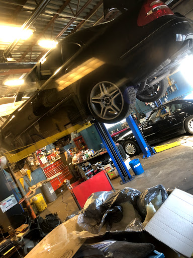 Auto Repair Shop «Salims Silver Star Automotive», reviews and photos, 1034 S Tejon St, Colorado Springs, CO 80903, USA