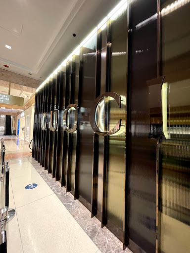 Shopping Mall «900 North Michigan Shops», reviews and photos, 900 N Michigan Ave, Chicago, IL 60611, USA