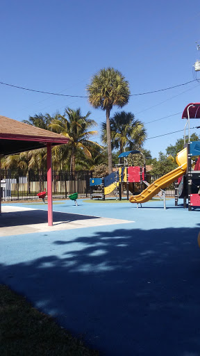 Park «Uleta Park», reviews and photos, 386 NE 169th St, North Miami Beach, FL 33162, USA