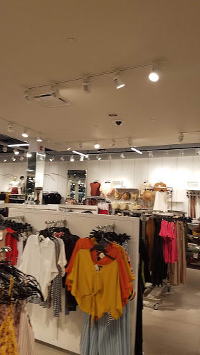 Clothing Store «F21 RED», reviews and photos, 2615 Medical Center Pkwy #2300, Murfreesboro, TN 37129, USA