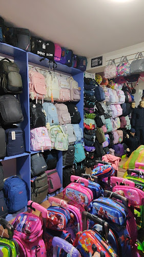 Opinii despre Sports Taipe în Espinar - Tienda