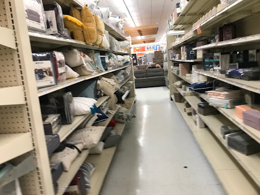 Department Store «Big Lots», reviews and photos, 5600 Mercury Dr, Dearborn, MI 48126, USA