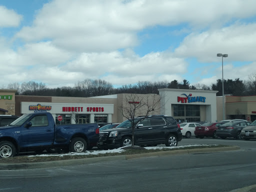 Pet Supply Store «PetSmart», reviews and photos, 2026 Lincoln Way E, Massillon, OH 44646, USA