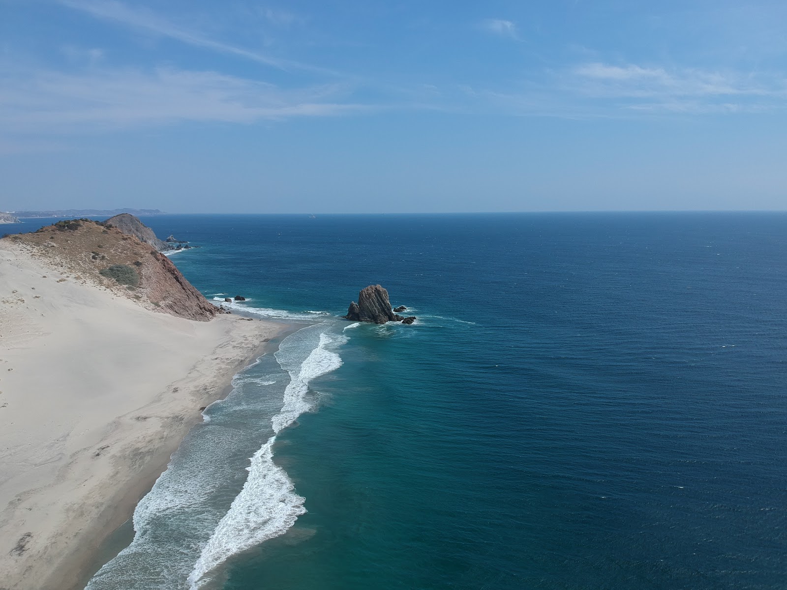 Zdjęcie Escondida beach położony w naturalnym obszarze