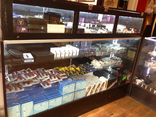 Tobacco Shop «Xhale smoke shop», reviews and photos, 635 C St, San Diego, CA 92101, USA