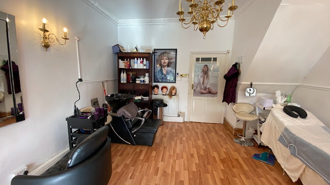 Reviews of FOZIA'S HAIR AND BEAUTY in Birmingham - Beauty salon