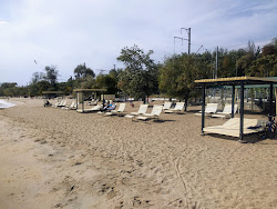 Foto von Mariupol'skiy Plyazh und die siedlung