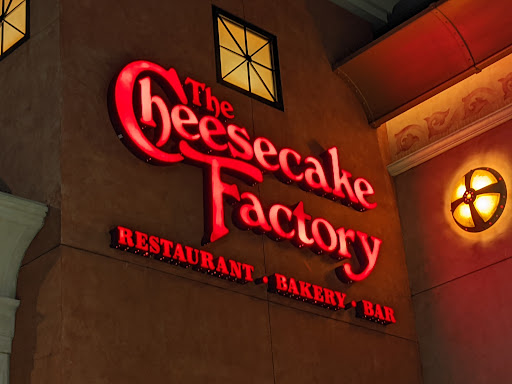 Restaurant «The Cheesecake Factory», reviews and photos, 1700 Willowbrook Blvd, Wayne, NJ 07470, USA