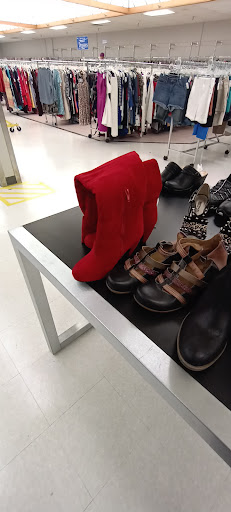 Thrift Store «Fairfield Crossings Goodwill Store», reviews and photos, 4605 Dixie Hwy, Fairfield, OH 45014, USA