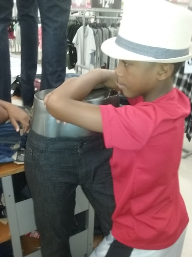 Discount Store «Kmart», reviews and photos, 1701 4th Ave, Charleston, WV 25312, USA