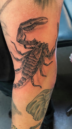 Tattoo Shop «Nine Lives Tattoo», reviews and photos, 61 N Holladay Dr, Seaside, OR 97138, USA