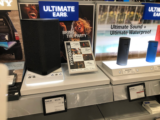 Electronics Store «Best Buy», reviews and photos, 1405 Spring Meadows Dr, Holland, OH 43528, USA