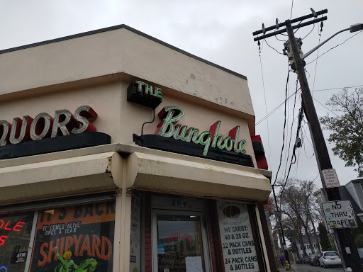 Liquor Store «Bunghole Liquors», reviews and photos, 79 Lowell St, Peabody, MA 01960, USA