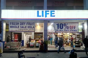 LIFE - Supermarket image