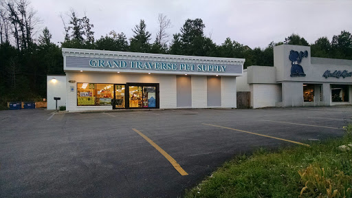 Pet Supply Store «Grand Traverse Pet Supply», reviews and photos, 1185 W South Airport Rd, Traverse City, MI 49686, USA