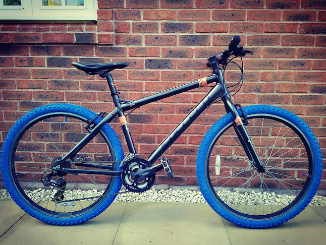 Comments and reviews of The Wheelie Fixed Bike Company