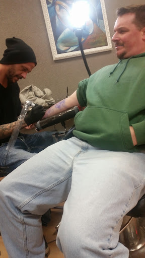 Tattoo Shop «Darkside Tattoo», reviews and photos, 190 Main St, East Haven, CT 06512, USA