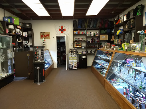 Tobacco Shop «The Mighty Quinn», reviews and photos, 16 Western Ave, Petaluma, CA 94952, USA