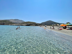 Foto von Aspous Beach mit sehr sauber Sauberkeitsgrad