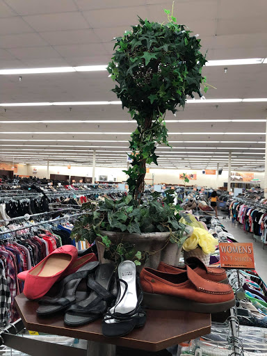 Thrift Store «B-thrifty - The Super Thrift Store», reviews and photos, 13412 Jefferson Davis Hwy, Woodbridge, VA 22191, USA