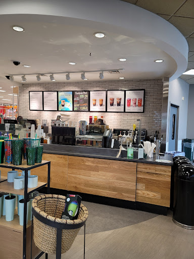 Department Store «Target», reviews and photos, 160 N Research Pl, Central Islip, NY 11722, USA