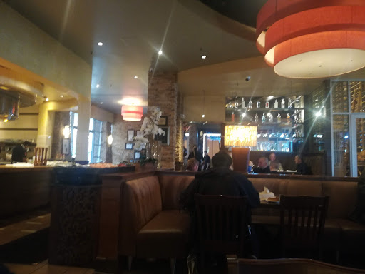 Shopping Mall «Shops At Dos Lagos», reviews and photos, 2780 Cabot Dr #140, Corona, CA 92883, USA