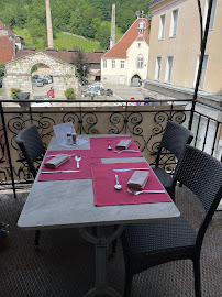 Atmosphère du Restaurant français Hotel Restaurant des 2 forts à Salins-les-Bains - n°4