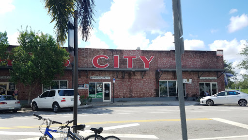 Supermarket «Pompano Supermarket», reviews and photos, 11 NE 3rd St, Pompano Beach, FL 33060, USA