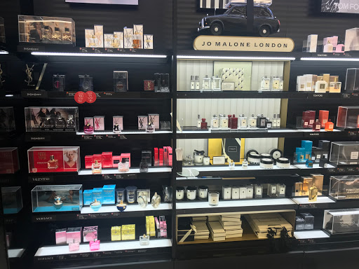 Cosmetics Store «SEPHORA», reviews and photos, 1760 Willowbrook Mall, Wayne, NJ 07470, USA
