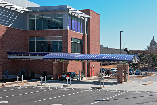 Credit Union «OECU - Oklahoma Employees Credit Union - Capitol Branch - Lincoln Blvd», reviews and photos
