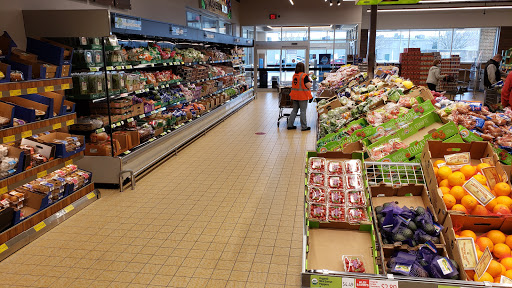 Supermarket «ALDI», reviews and photos, 2715 Henry St, Muskegon, MI 49441, USA