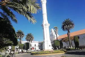Plaza de la Libertad, Obelisco image