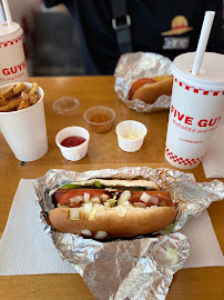 Plats et boissons du Restaurant de hamburgers Five Guys Nice CAP 3000 à Saint-Laurent-du-Var - n°10