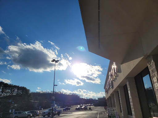 Supermarket «Food City», reviews and photos, 1135 Claypool Hill Mall Rd, Cedar Bluff, VA 24609, USA