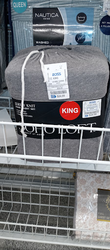 Clothing Store «Ross Dress for Less», reviews and photos, 7511 Lemont Rd, Darien, IL 60561, USA