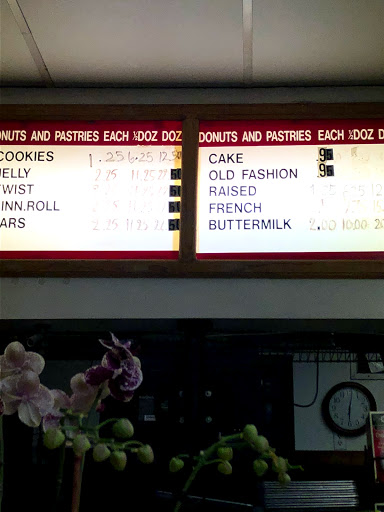 Donut Shop «Happy Donuts», reviews and photos, 1041 Gilman St, Berkeley, CA 94710, USA