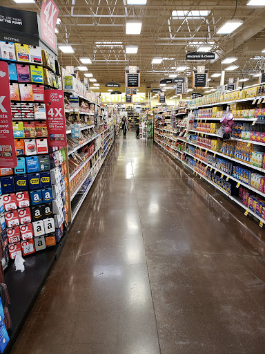 Grocery Store «Fred Meyer», reviews and photos, 3300 Portland Rd, Newberg, OR 97132, USA