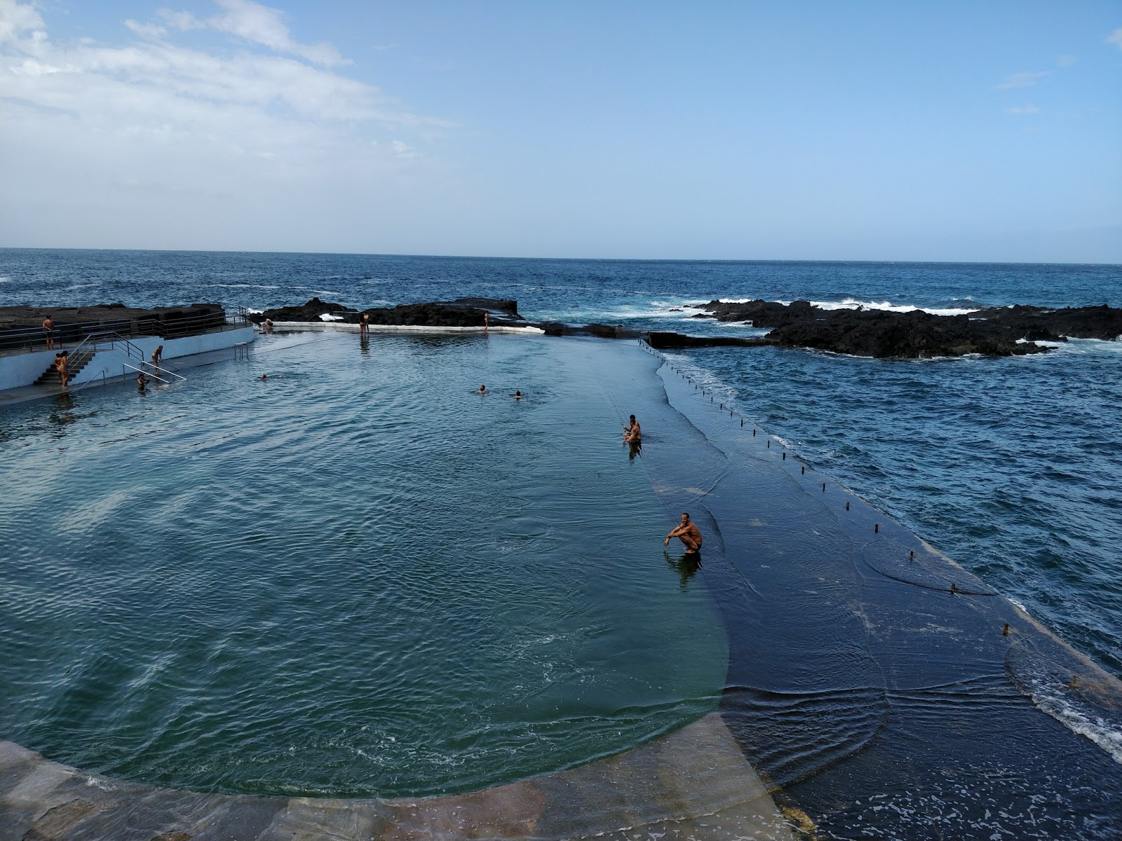 Photo of Natural pool Mesa del Mar with concrete cover surface