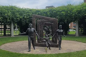 Cancer Survivors Park image