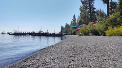 William Kent Beach'in fotoğrafı geniş bir kıyı şeridi ile birlikte