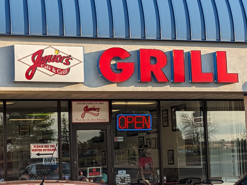 Junior's Cafe & Grill 55123