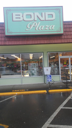 Top Notch Thrift Store, 1844 Columbia Blvd, St Helens, OR 97051, USA, 