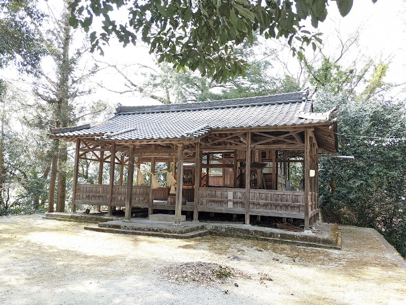 亀山神社